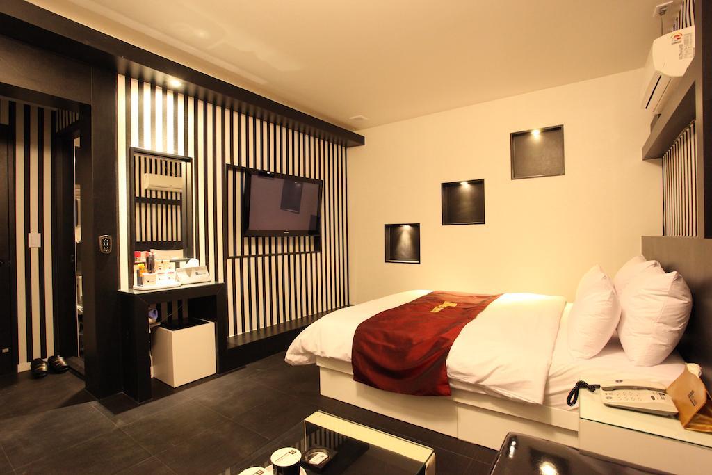 Hotel Pharaoh 首爾 外观 照片